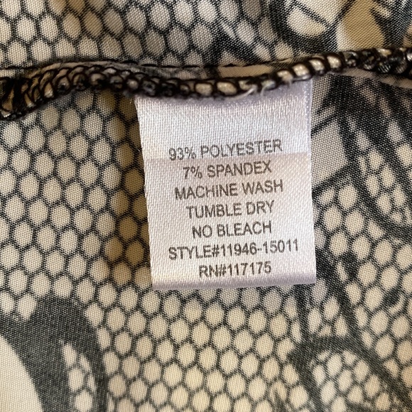 3/$15 La vanya- 3/4 Sleeve Top, S - Picture 10 of 12